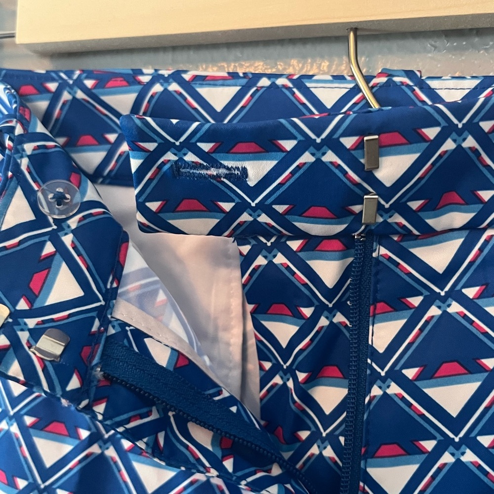 PGA Tour NWT Women’s Shorts Size 8 Geometric Pattern - Picture 4 of 7